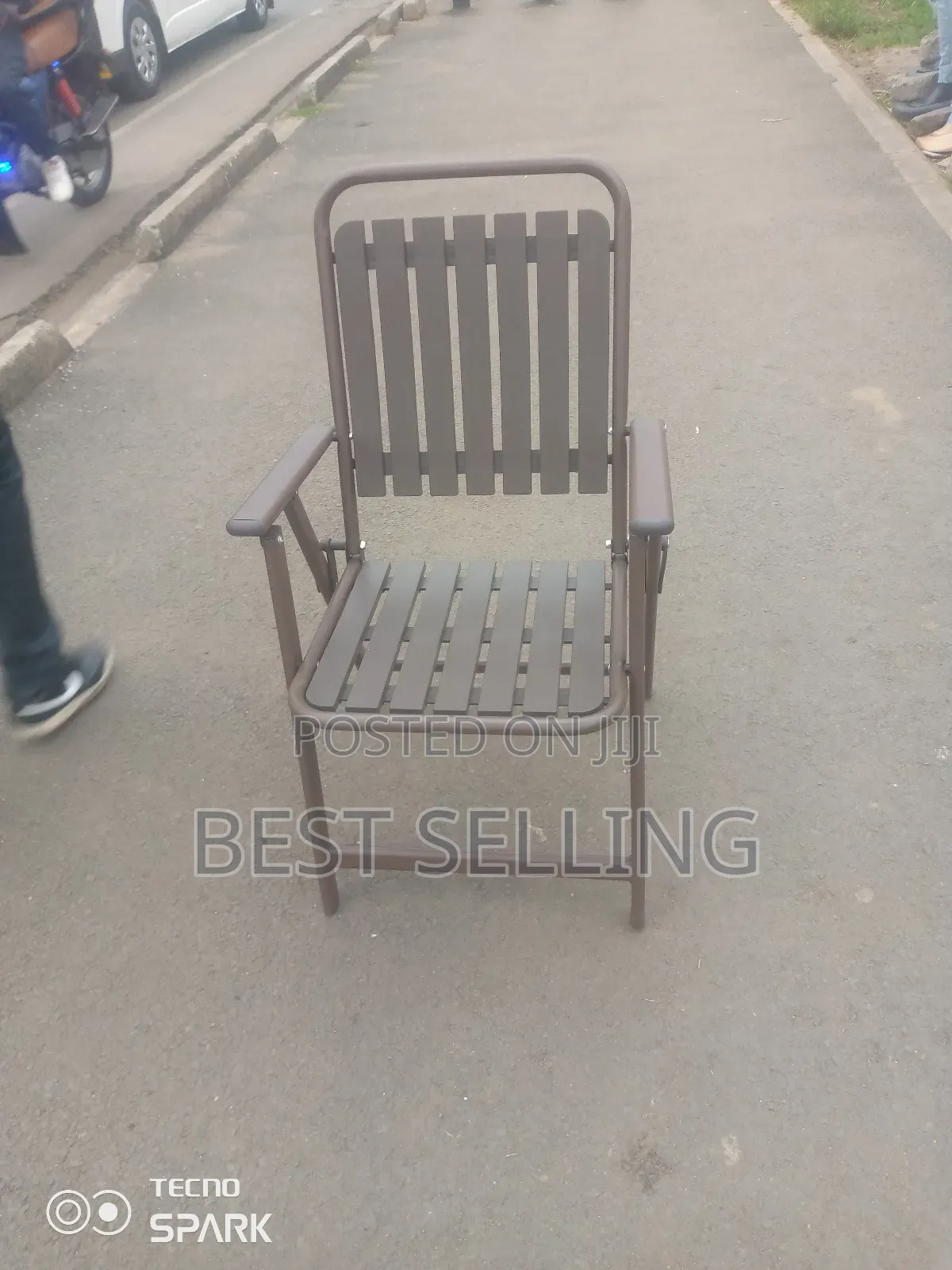 Brown Folderable Outdoor Chair