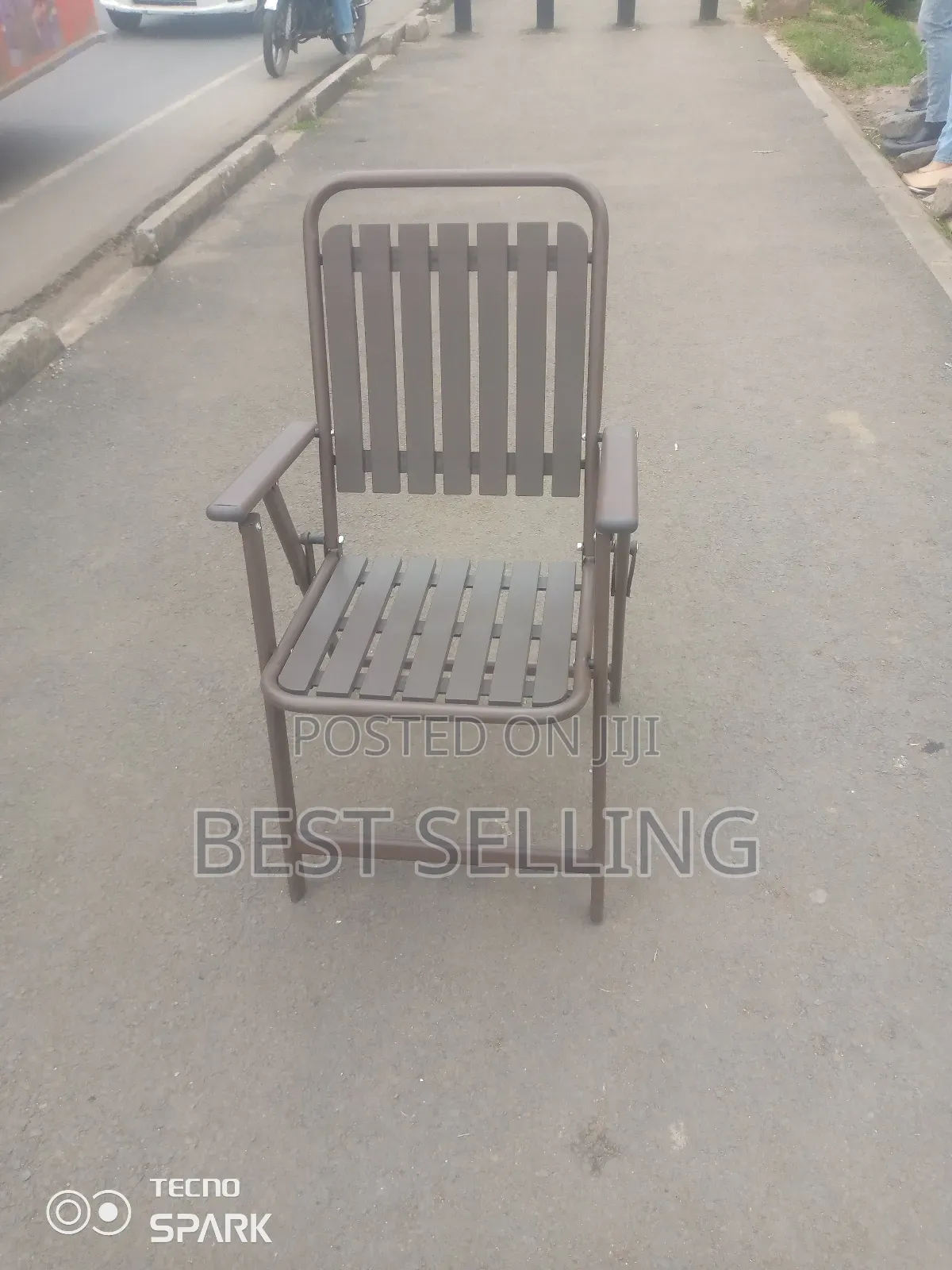 Brown Folderable Outdoor Chair