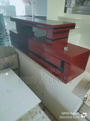 Classic Mahogany Tv Stand