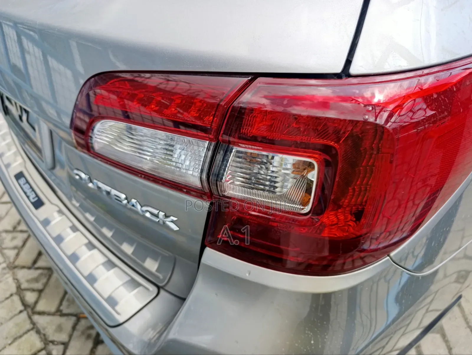 Subaru Outback 2.5i Premium AWD 2018 Gold