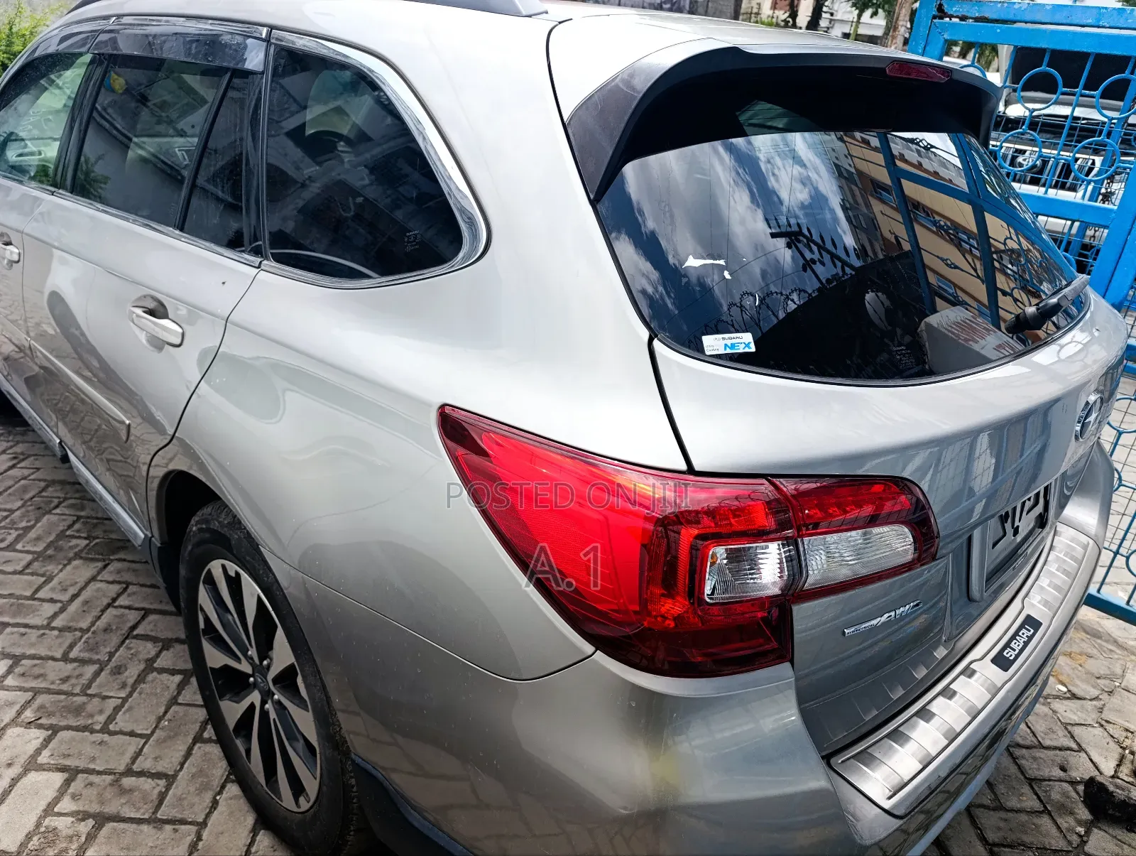 Subaru Outback 2.5i Premium AWD 2018 Gold
