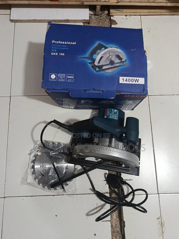 7" Bosch Circular Saw - thumbnail 3