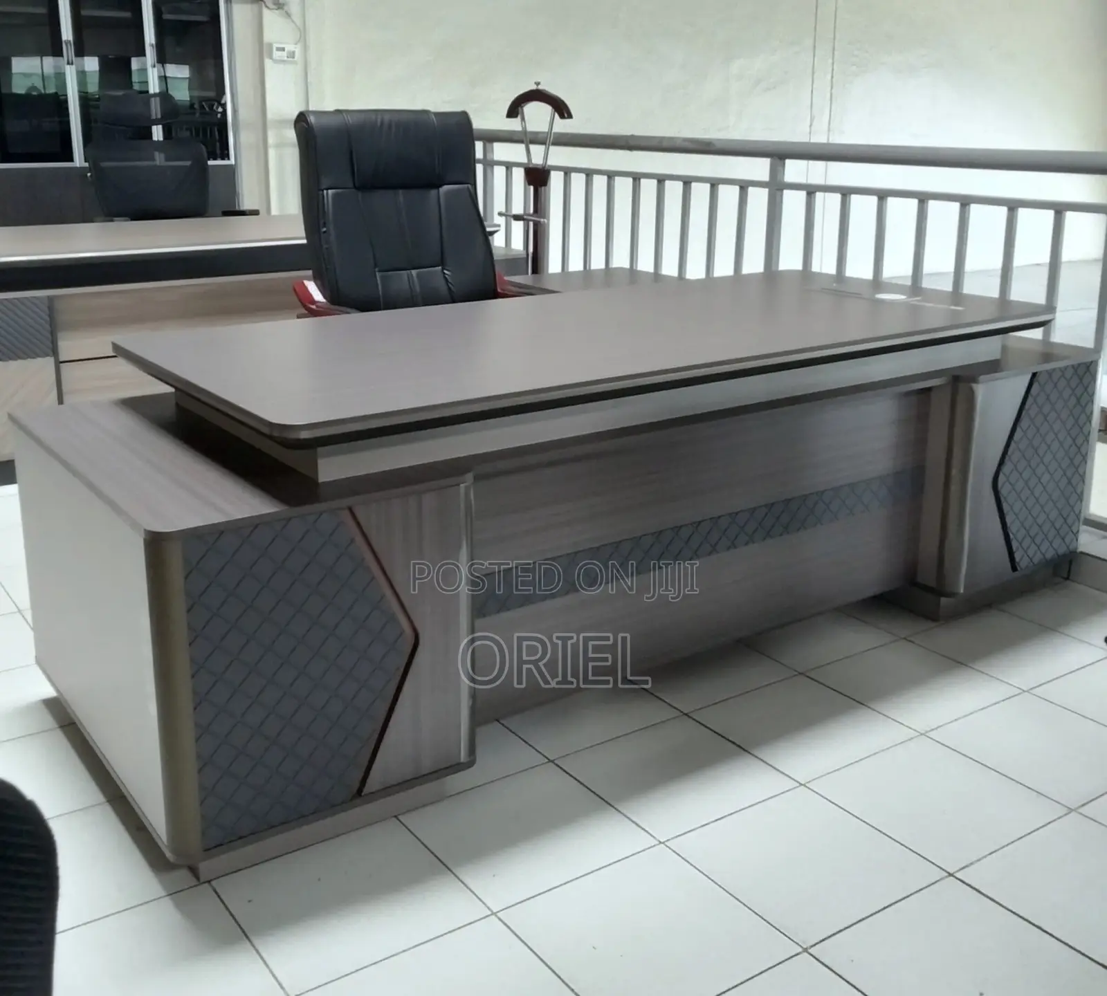 2.4-Meter L-Shaped Executive Office Desk : 2400mm Executive Office Des
