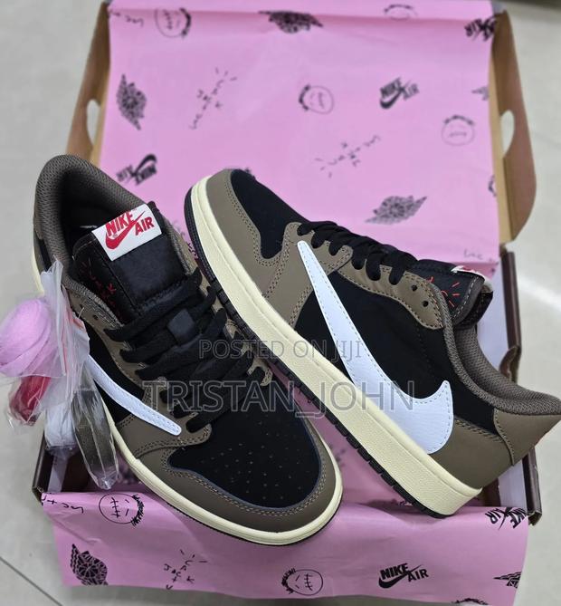 Jordan 1 Low Cuts - thumbnail 3