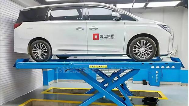 Commercial Big Scissor Lift for Cars/Vehicles .