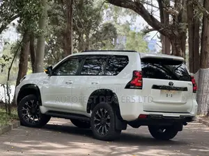 Toyota Land Cruiser Prado 2.8 2020 White