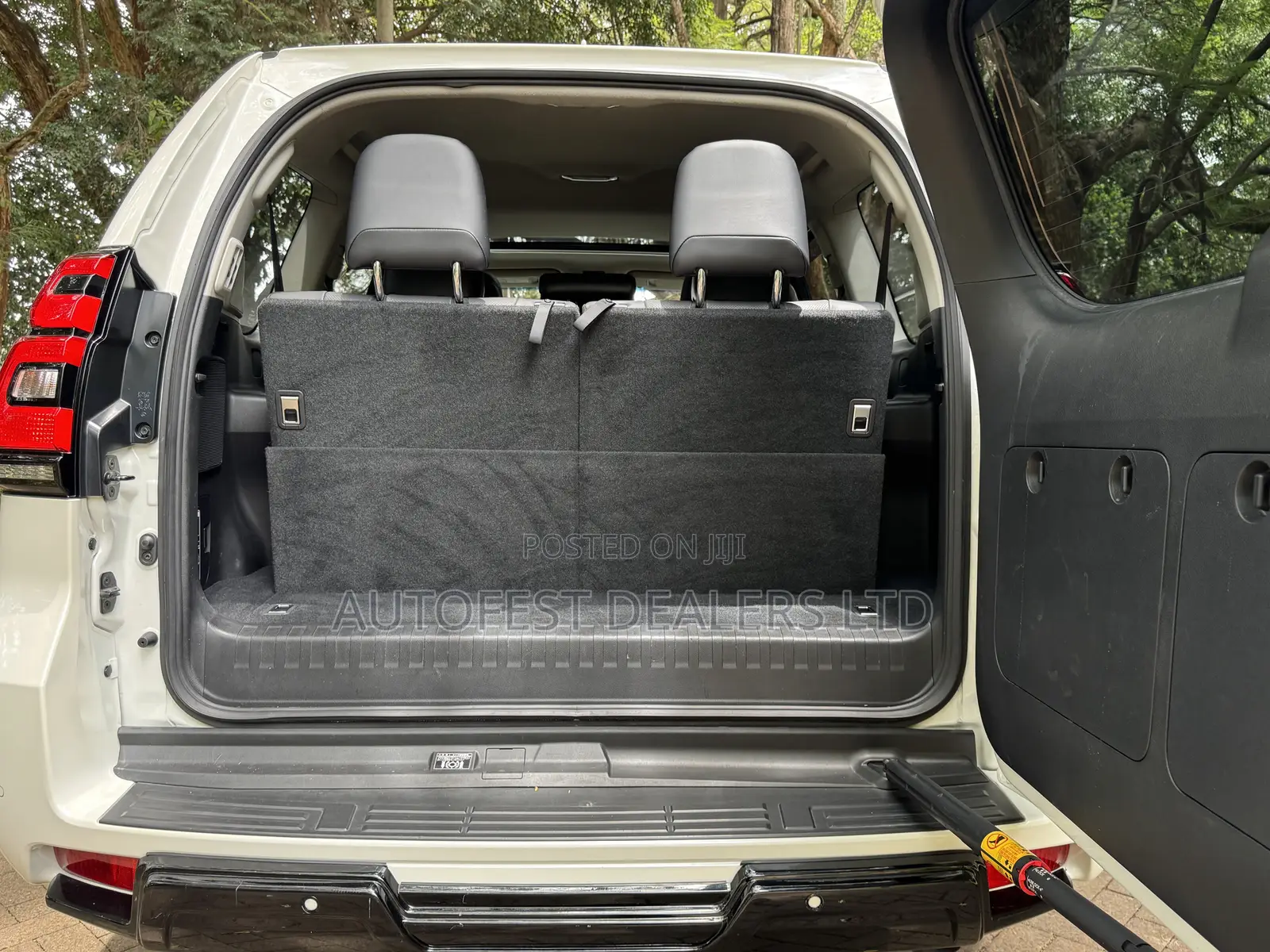 Toyota Land Cruiser Prado 2.8 2020 White