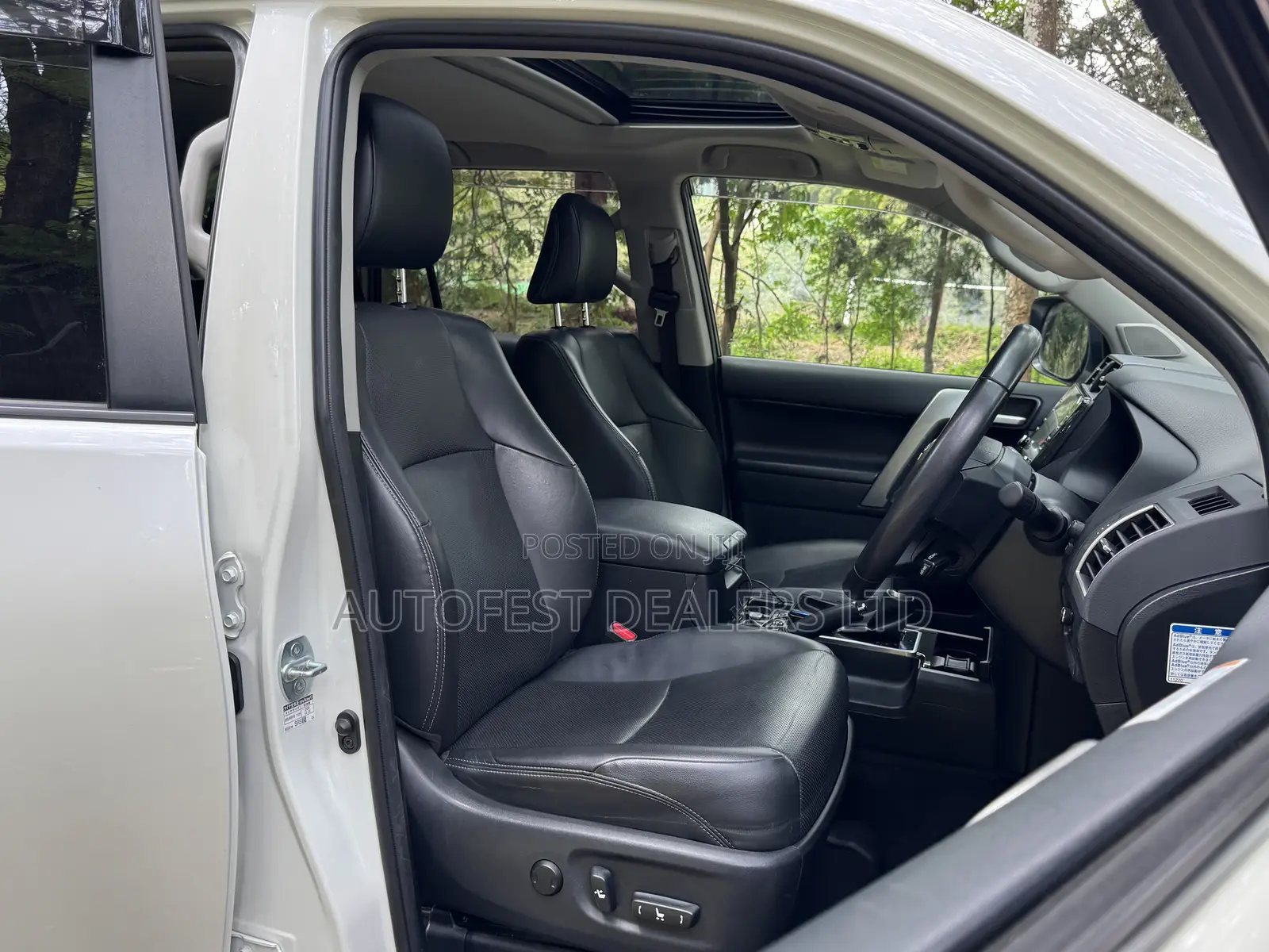 Toyota Land Cruiser Prado 2.8 2020 White