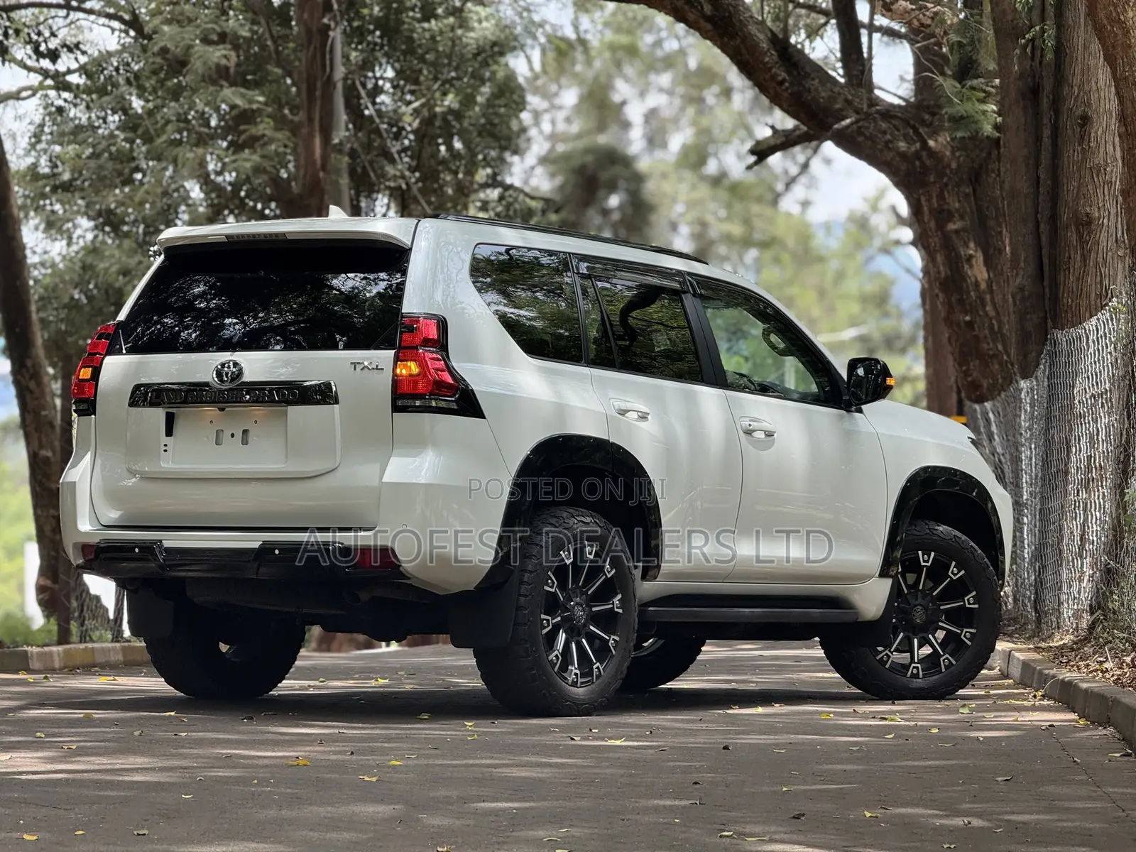 Toyota Land Cruiser Prado 2.8 2020 White