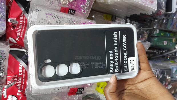 Seqa Vivo V40 Lite 5g/4g Liquid Silicone Case With Cloth Linning