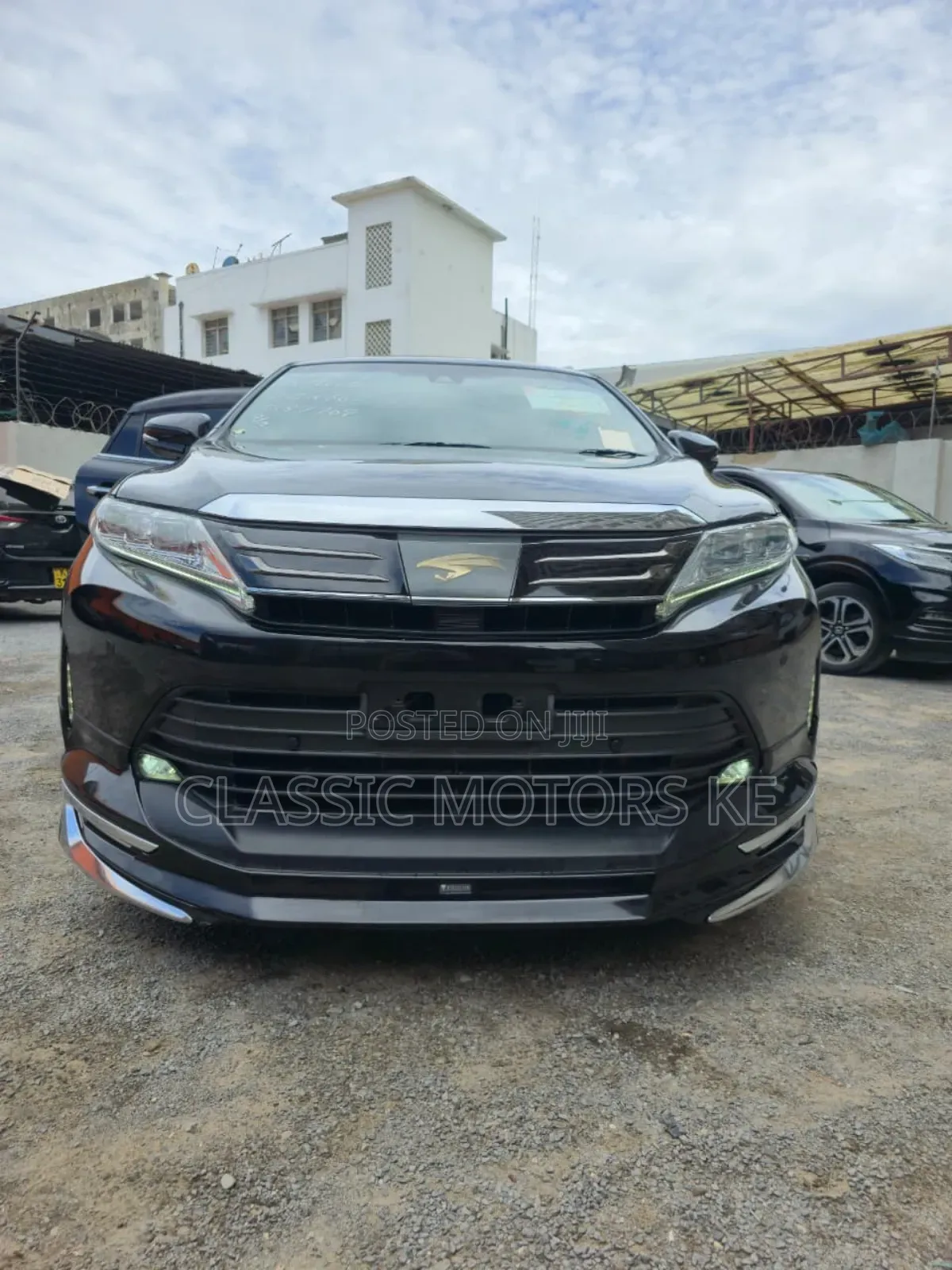 Toyota Harrier 2.0 2019 Black