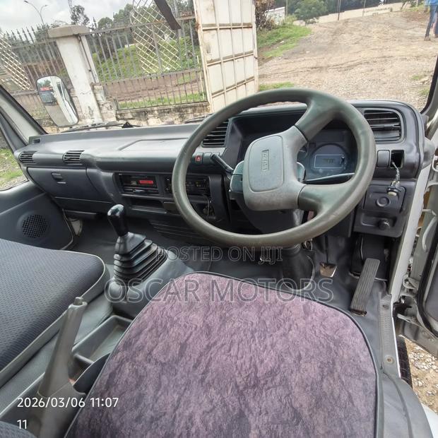 Isuzu NQR 2008 - thumbnail 5