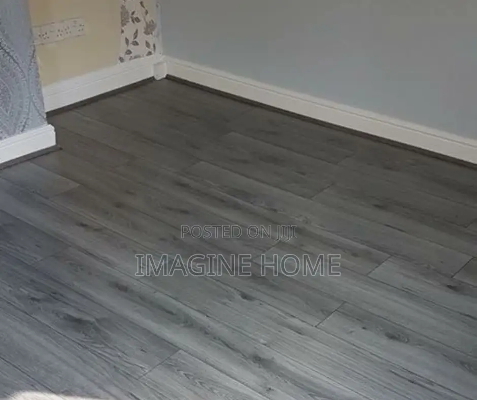 Stylish Vinly Flooring Matt for Offices and Homes