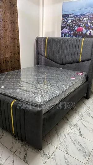 Chester Bed (Queen Size)
