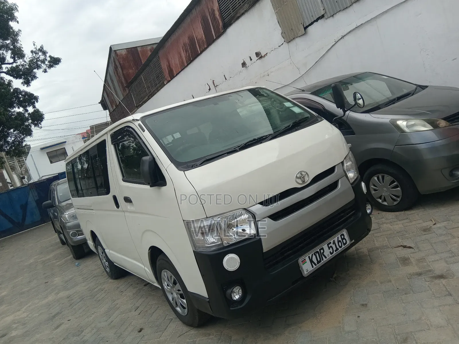Toyota HiAce 2017 White