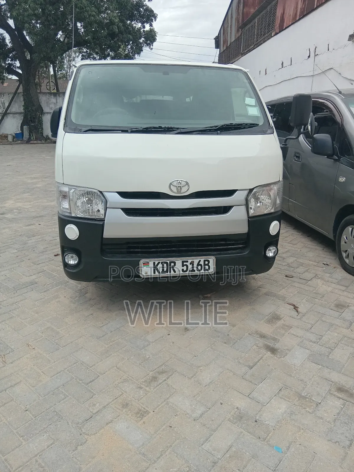 Toyota HiAce 2017 White