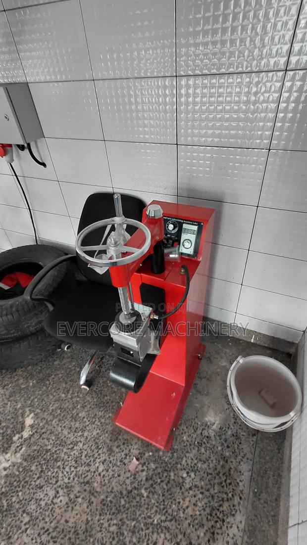 New Model Tyre Vulcanizing Machine Electric Powered. - thumbnail 2