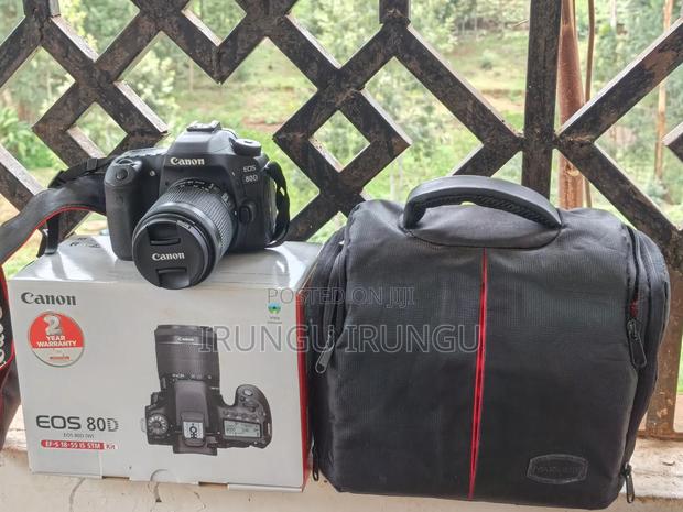 Canon 80d Camera Frame, 18-55mm Lens, Battery Charger and a Bag