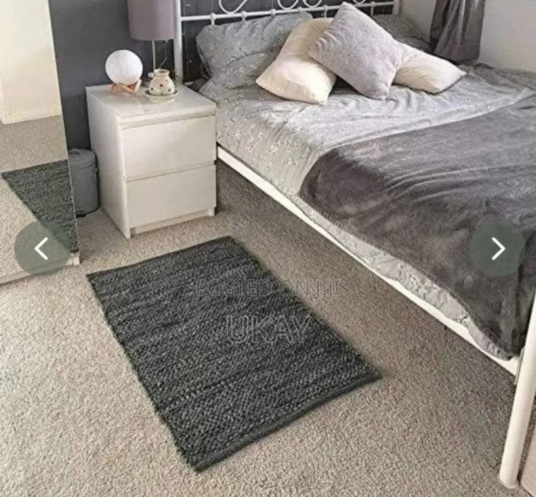 Grey Carpet Perla Leather.