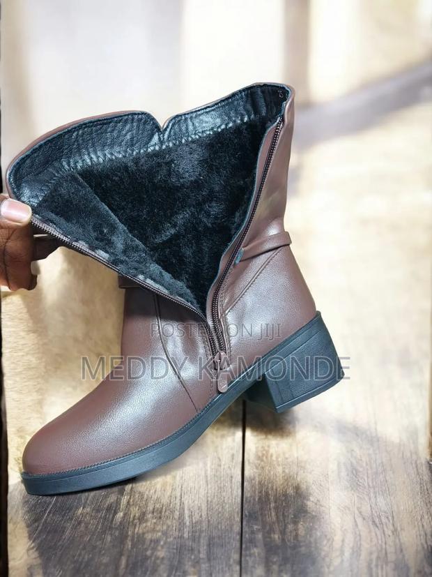 Warm Stylish Boots - thumbnail 2