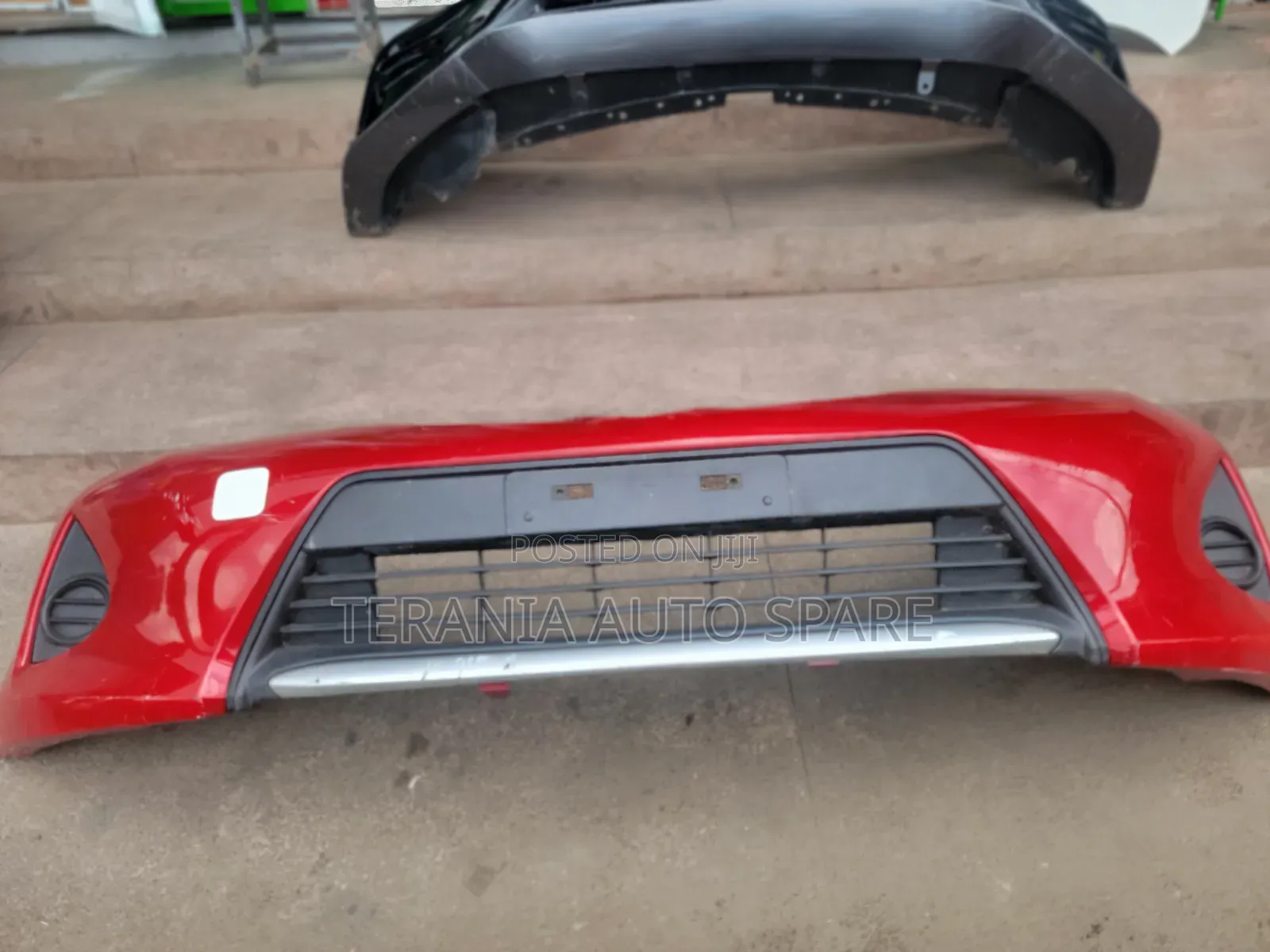 Auris 2012 Front Bumper