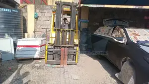 Forklift Available for Lifting Services