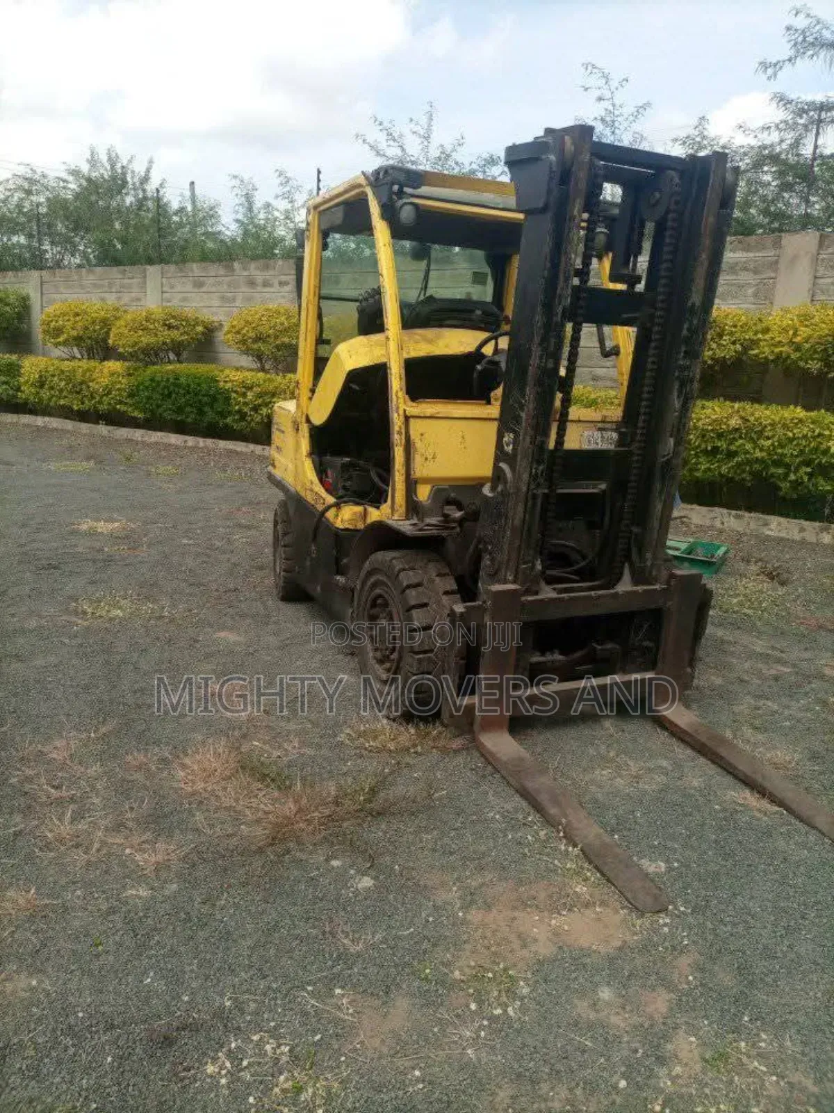 Forklift Available for Lifting Services
