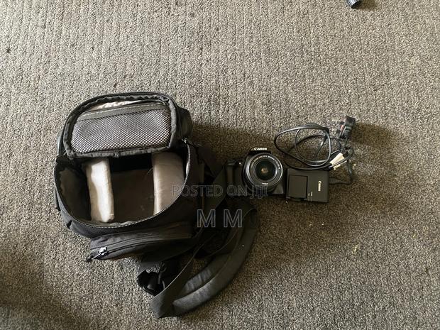 Canon Eos 1300d - main view