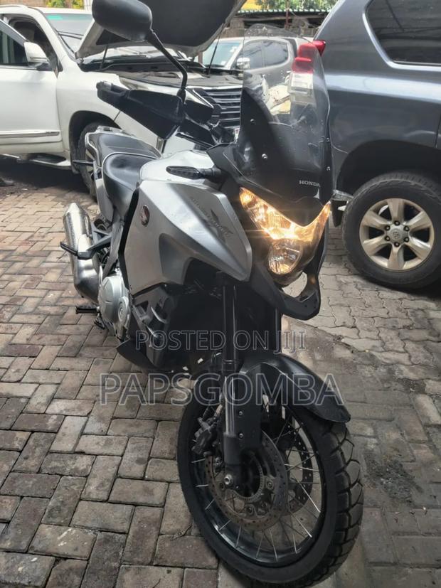 Honda 2016 Black - main view