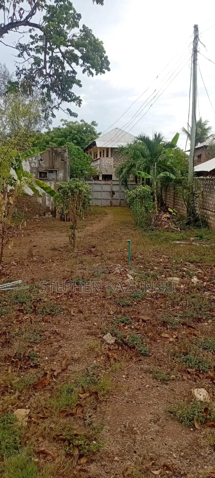 Galu Beach 3/4 Acre Plot Size With Houses, 3 Minutes to the Beach.