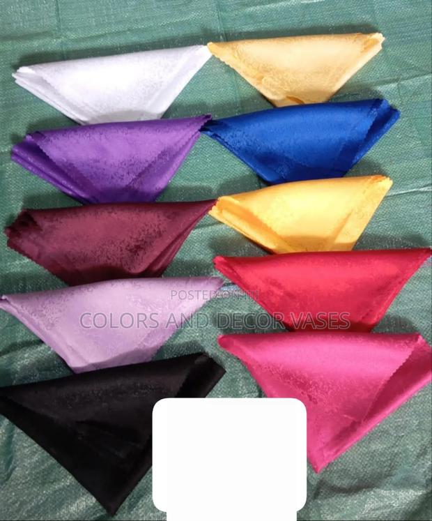 Table Napkins on Offer - main view