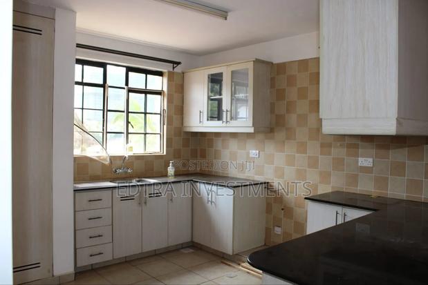 5bdrm Townhouse / Terrace in Tatu City, Ridgeways for rent