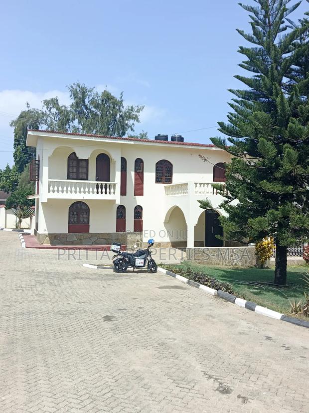 4bdrm Duplex in Affluent Nyali for rent - thumbnail 3