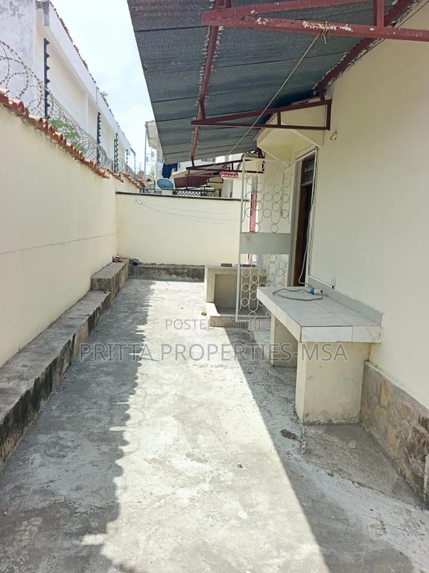 4bdrm Duplex in Affluent Nyali for rent - thumbnail 10