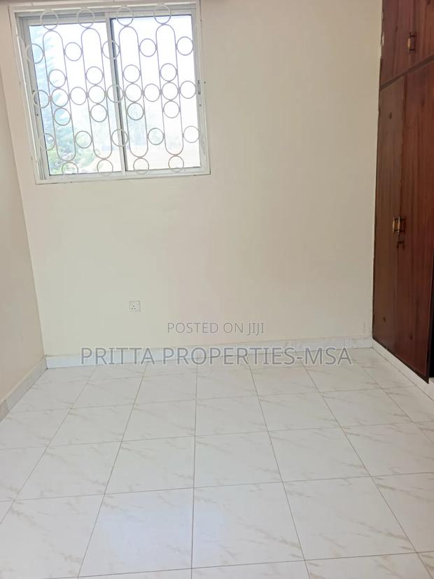 4bdrm Duplex in Affluent Nyali for rent - thumbnail 12