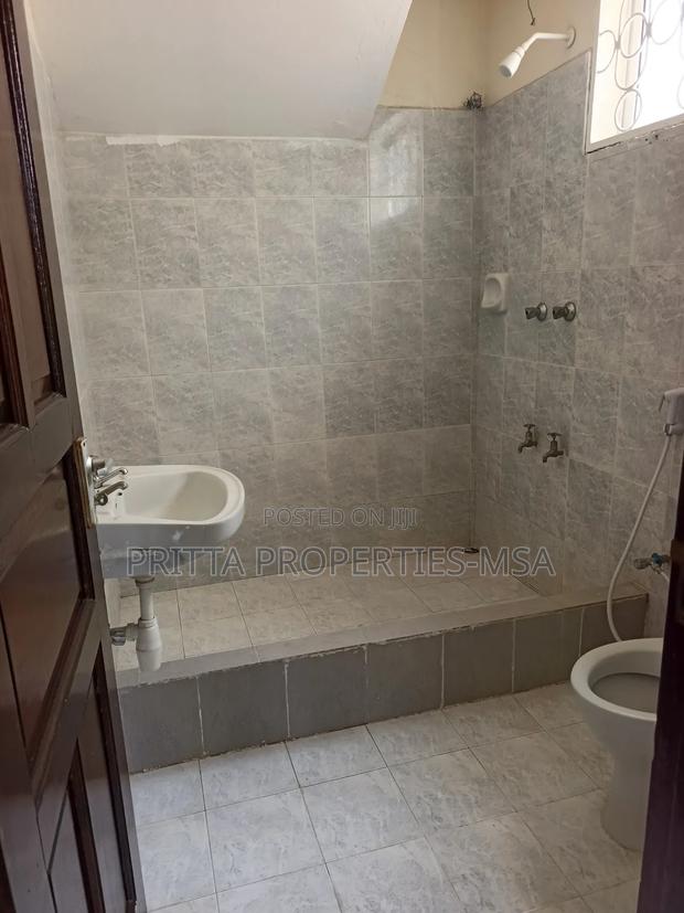 4bdrm Duplex in Affluent Nyali for rent - thumbnail 14