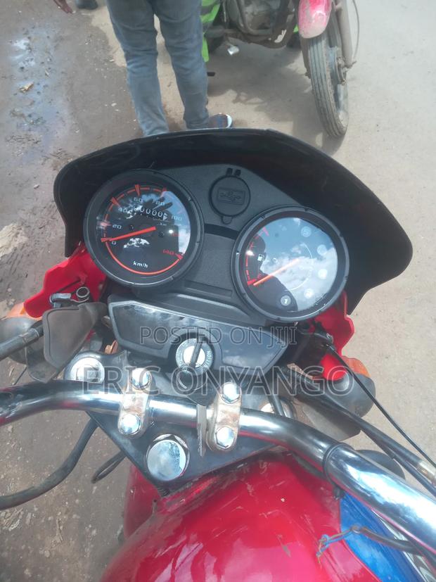 Bajaj Boxer 150 UG 2021 Red - thumbnail 4