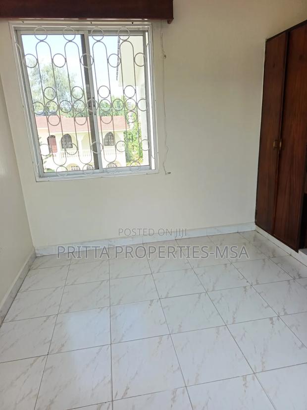 4bdrm Duplex in Affluent Nyali for rent - thumbnail 17