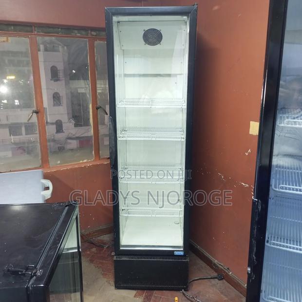 Sanden Display Fridge 550l - thumbnail 3