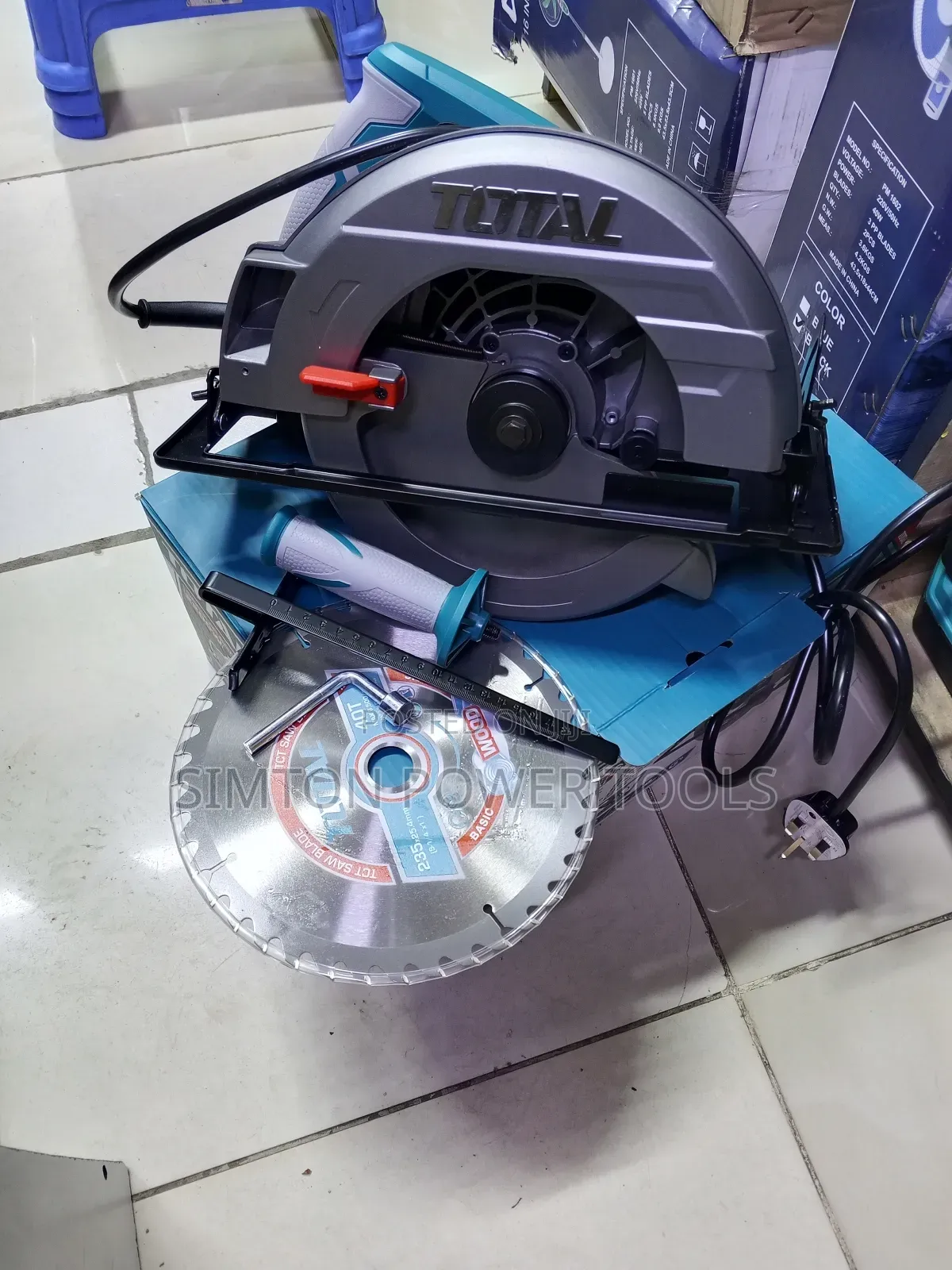 Commercial Total 2200w Electric Circular Saw 9"
