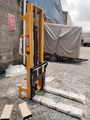 Manual Lifting Stacker 1500kgs