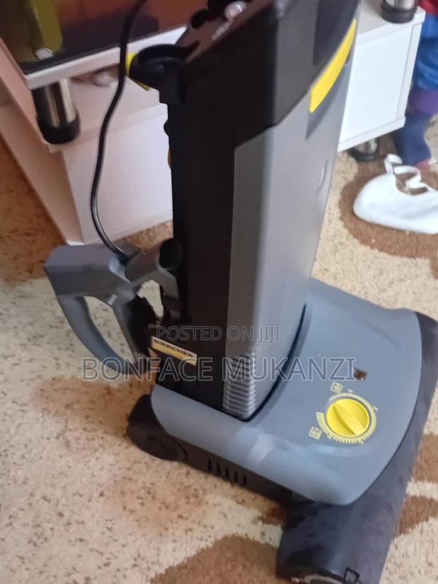 Vacuum Cleaner