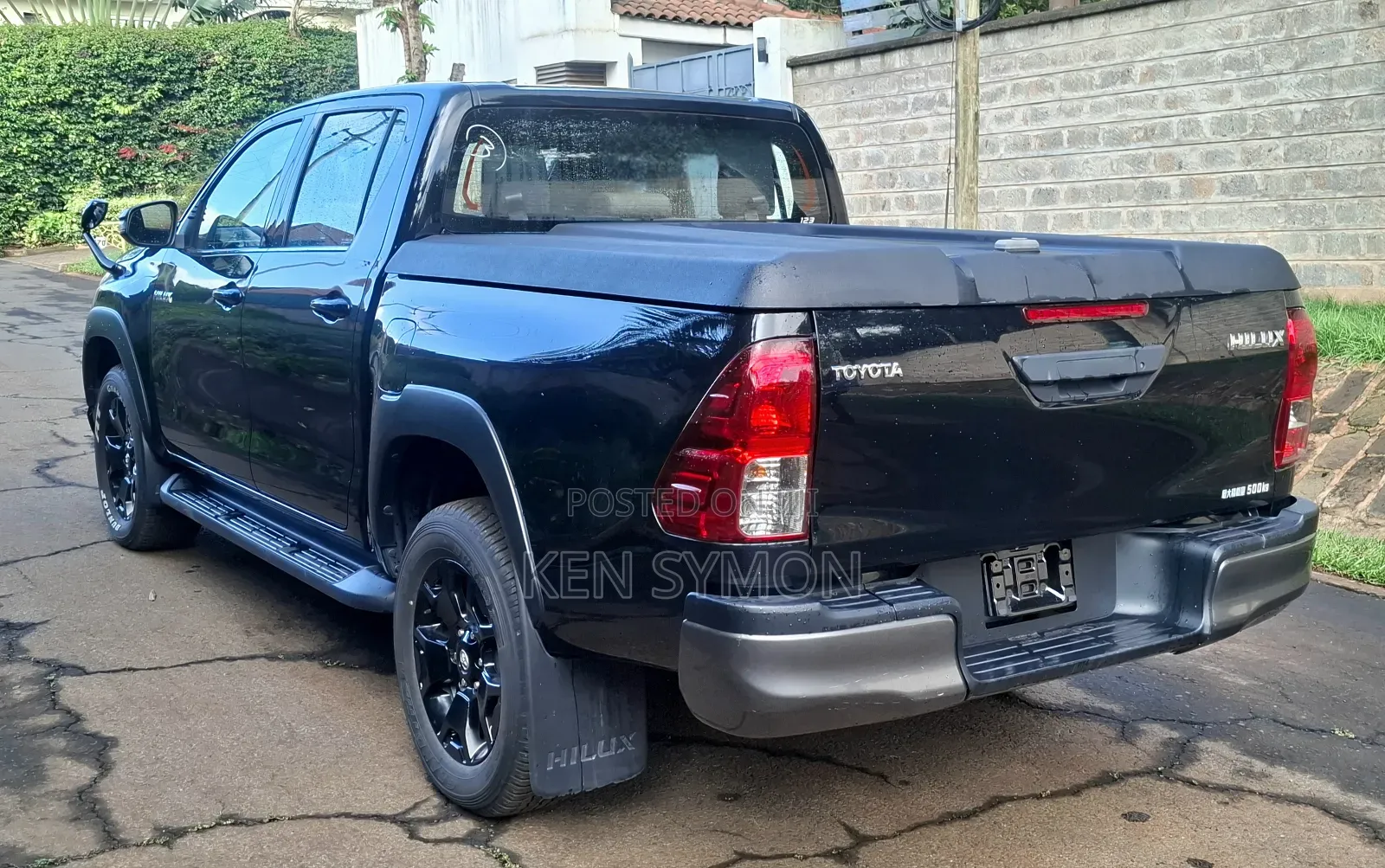 Toyota Hilux SR5 4x4 2019 Black