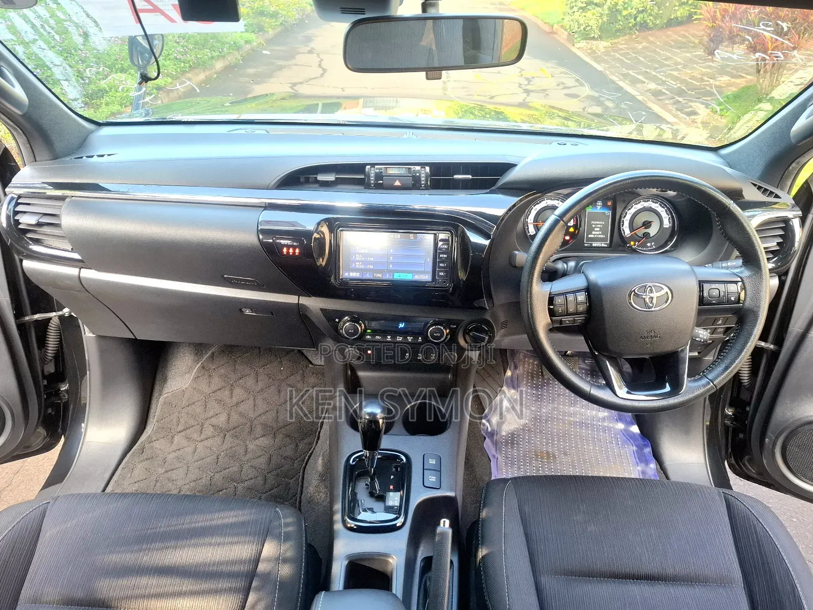 Toyota Hilux SR5 4x4 2019 Black