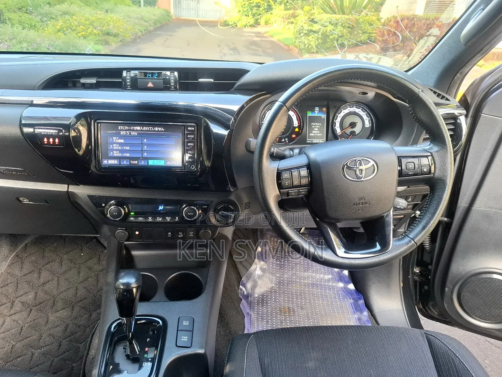 Toyota Hilux SR5 4x4 2019 Black