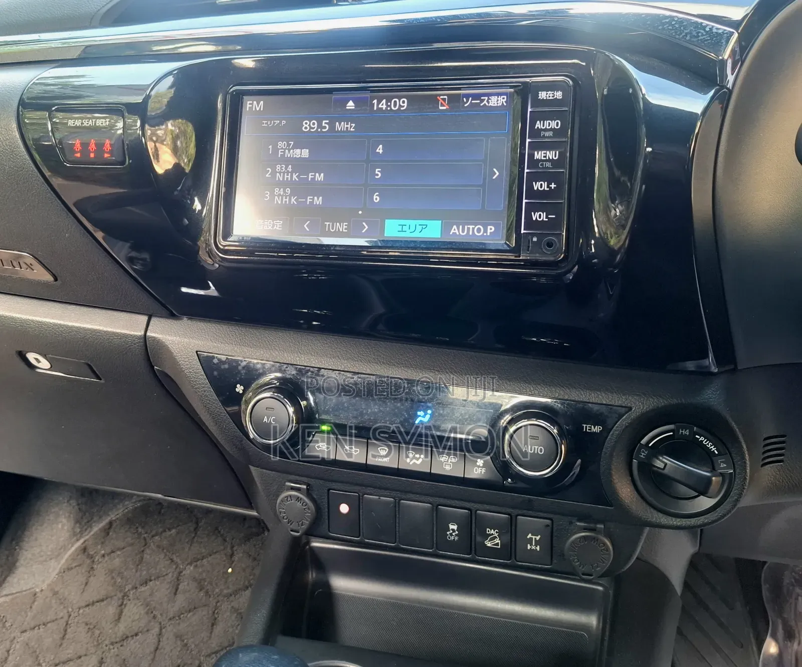 Toyota Hilux SR5 4x4 2019 Black