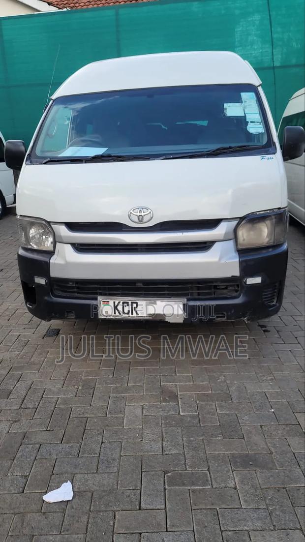 Toyota Grand HiAce 2021 White - thumbnail 2