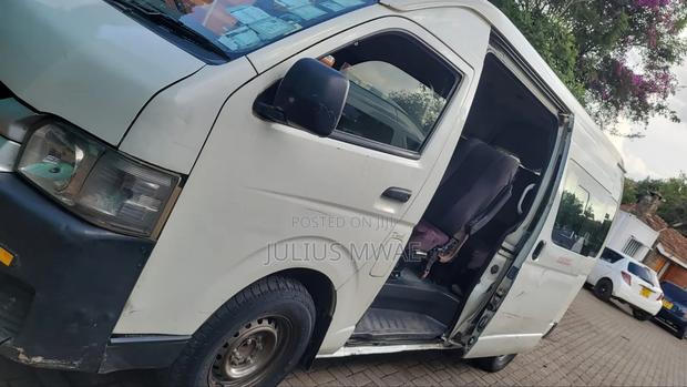 Toyota Grand HiAce 2021 White - thumbnail 5