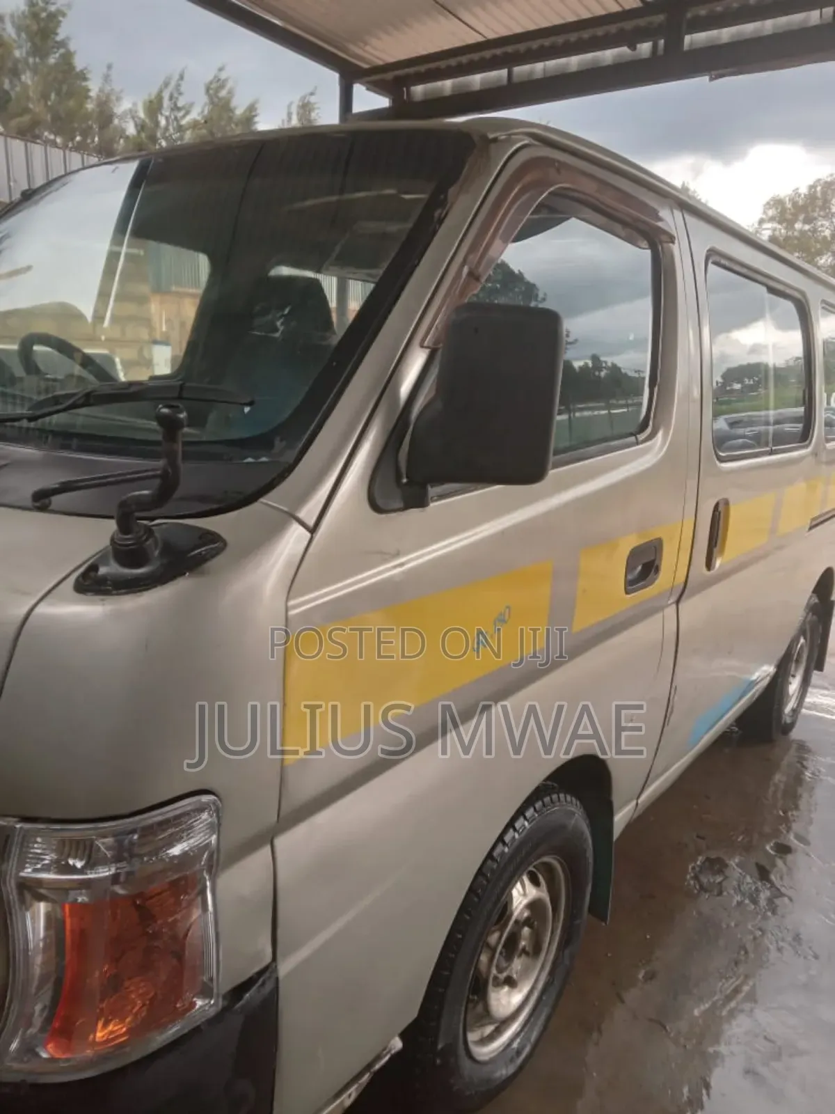 Nissan Caravan (Urvan) 2010 Silver