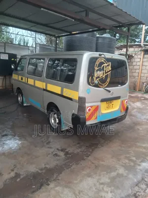 Nissan Caravan (Urvan) 2010 Silver